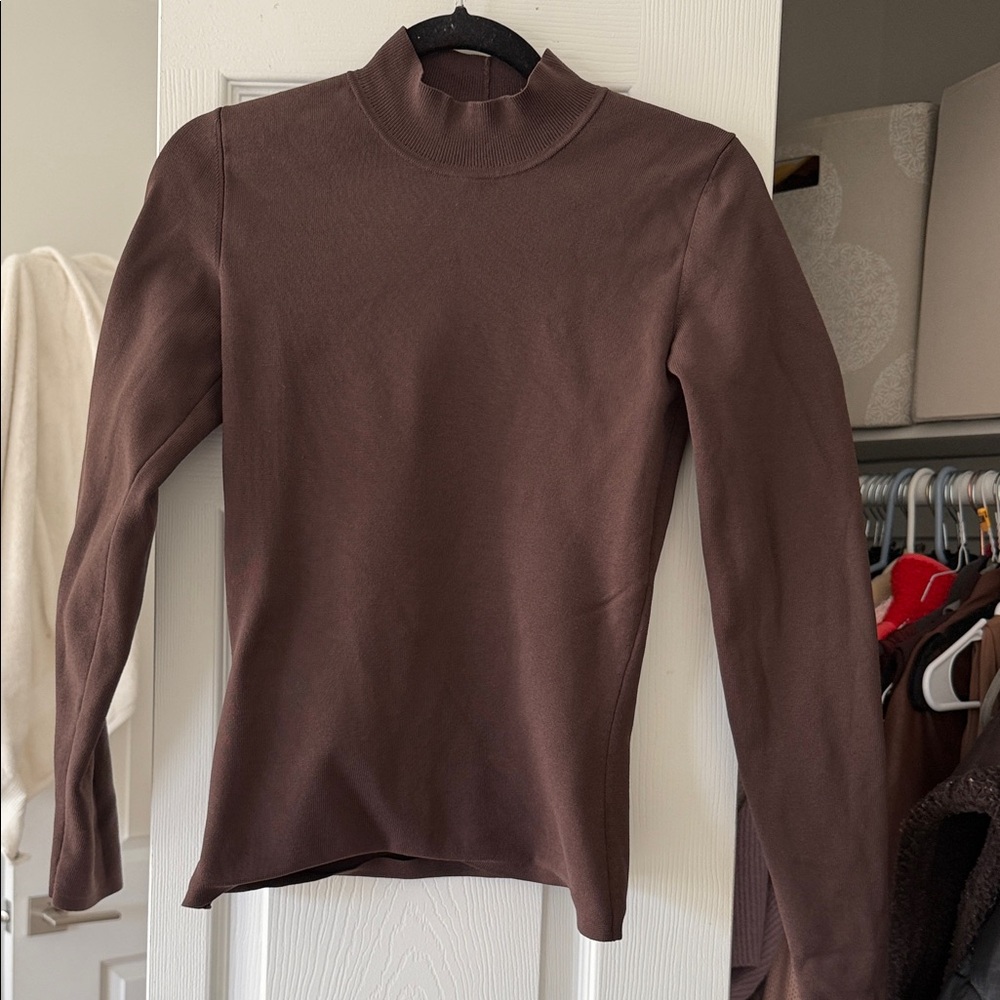 Aritzia BABATON top